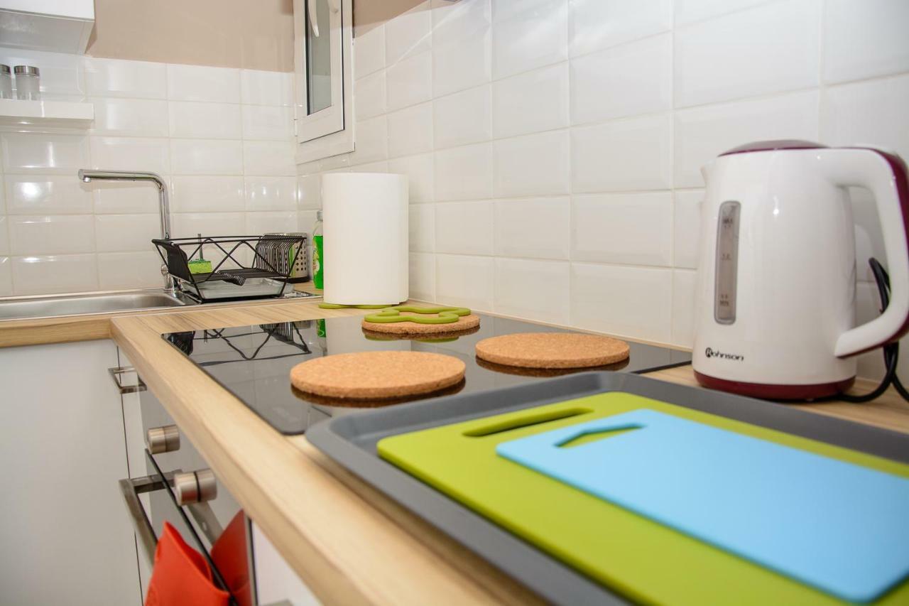 Fully Renovated And Relaxing Apartment Афины Экстерьер фото