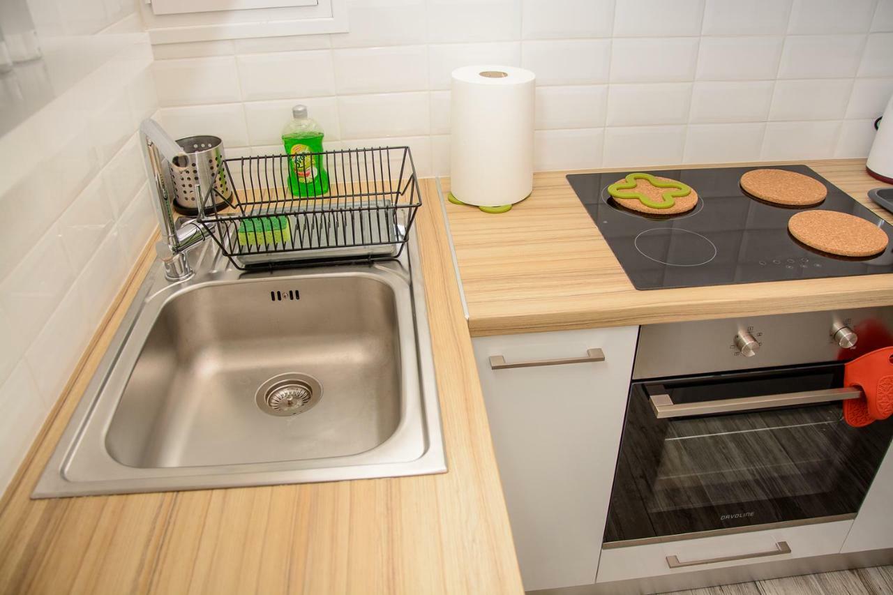 Fully Renovated And Relaxing Apartment Афины Экстерьер фото